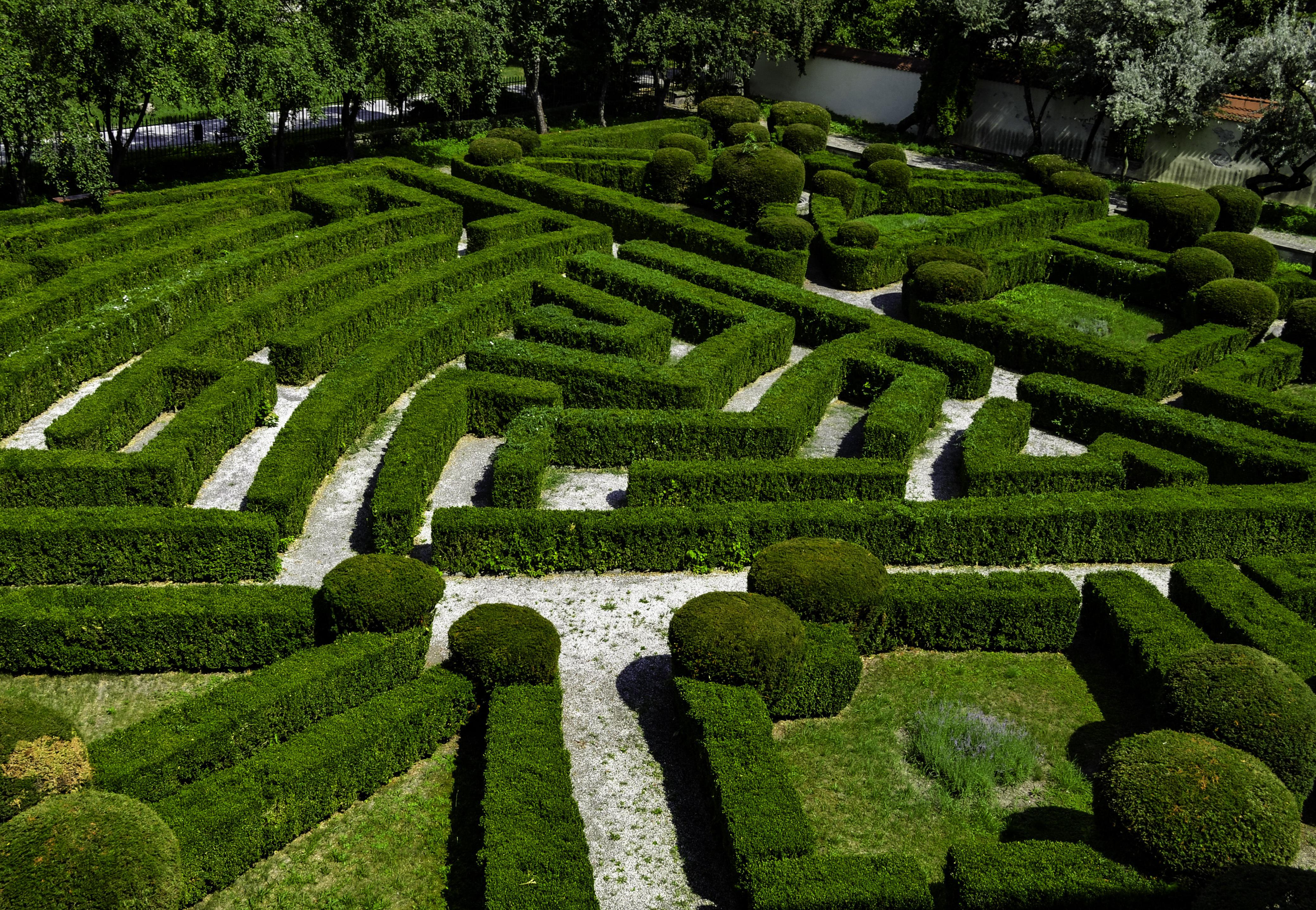 cdn./ma/ze/maze-labyrinth-d.jpg?wid