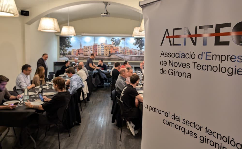 Dinar de germanor AENTEG per als Premis E-TECH (dilluns 17 de novembre de 2025 de 13:00 a 15:30)