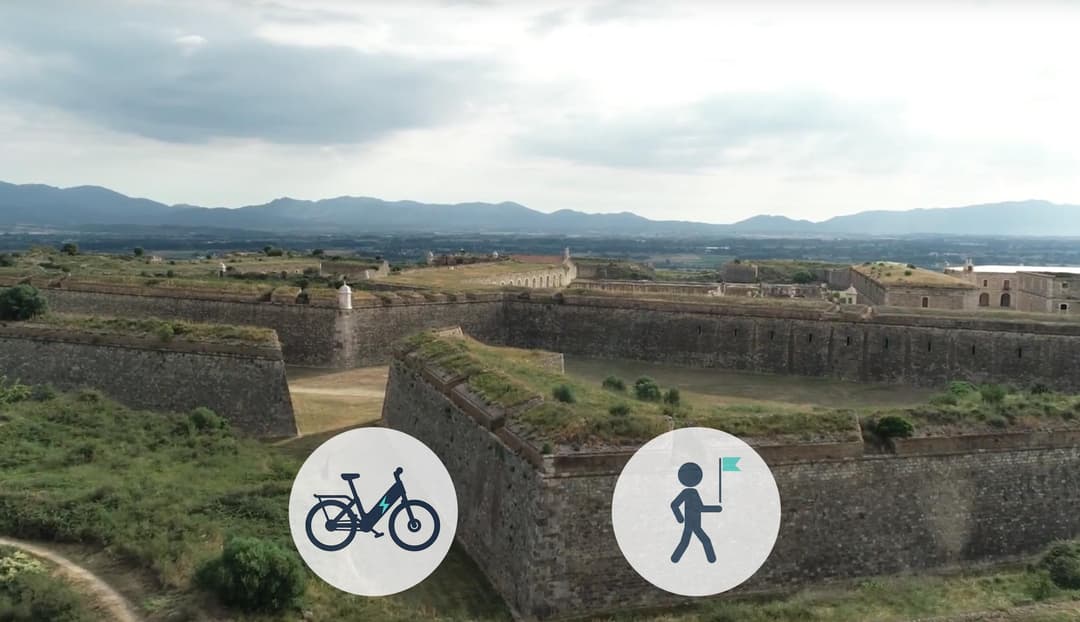 Visite guidée à vélo dans les douves du Château de Sant Ferran