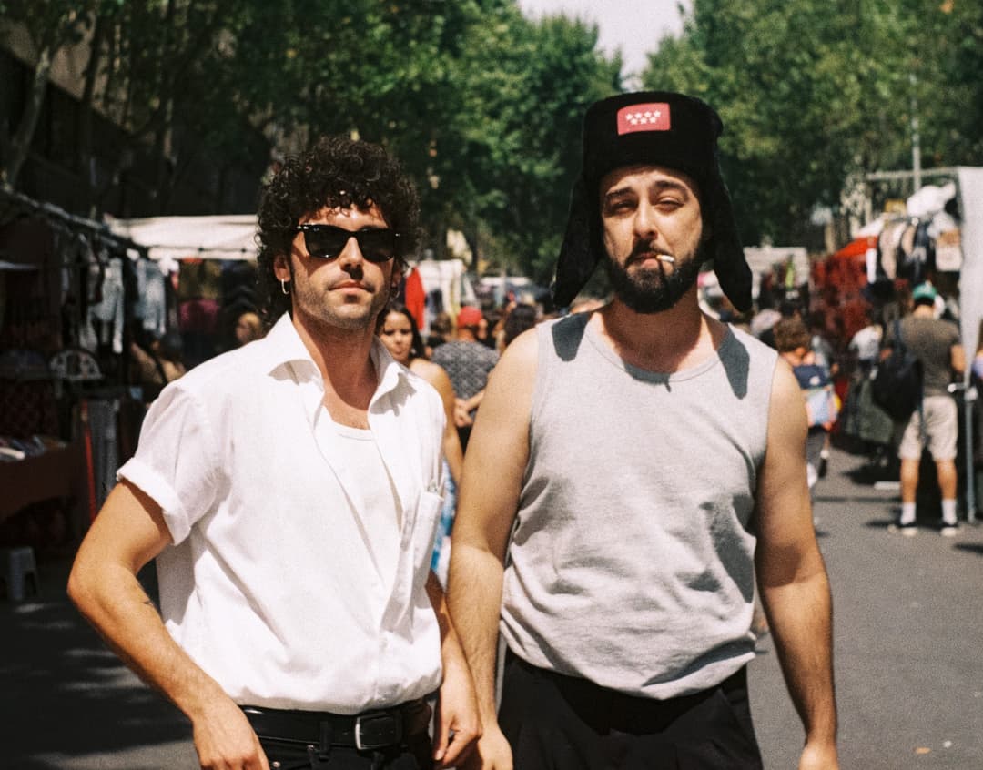 Señora Biónica X Ruido Rosa