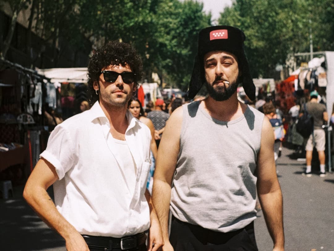 Señora Biónica X Ruido Rosa