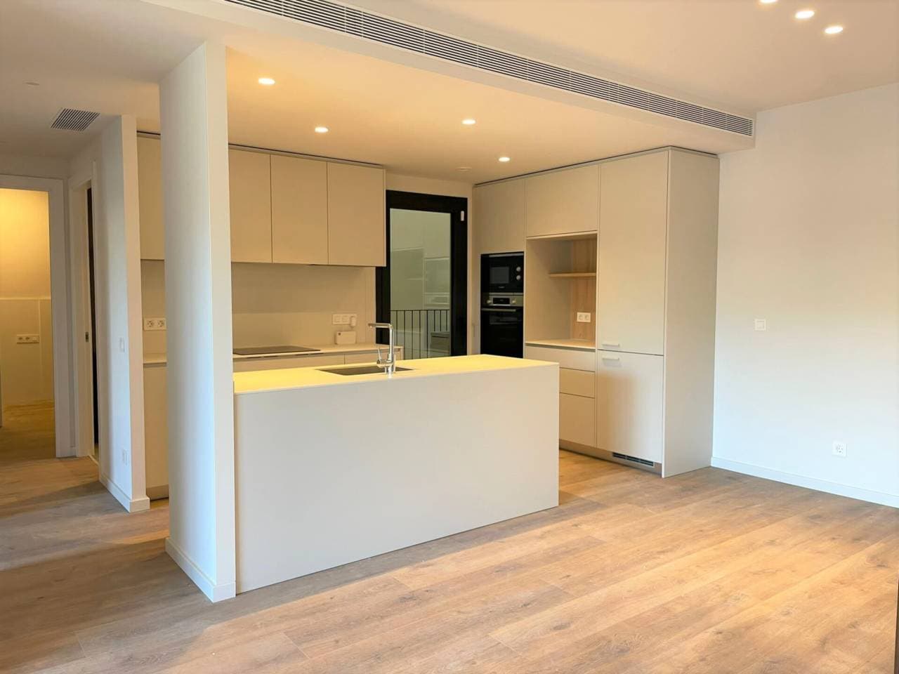 Nouvel appartement central avec parking en option