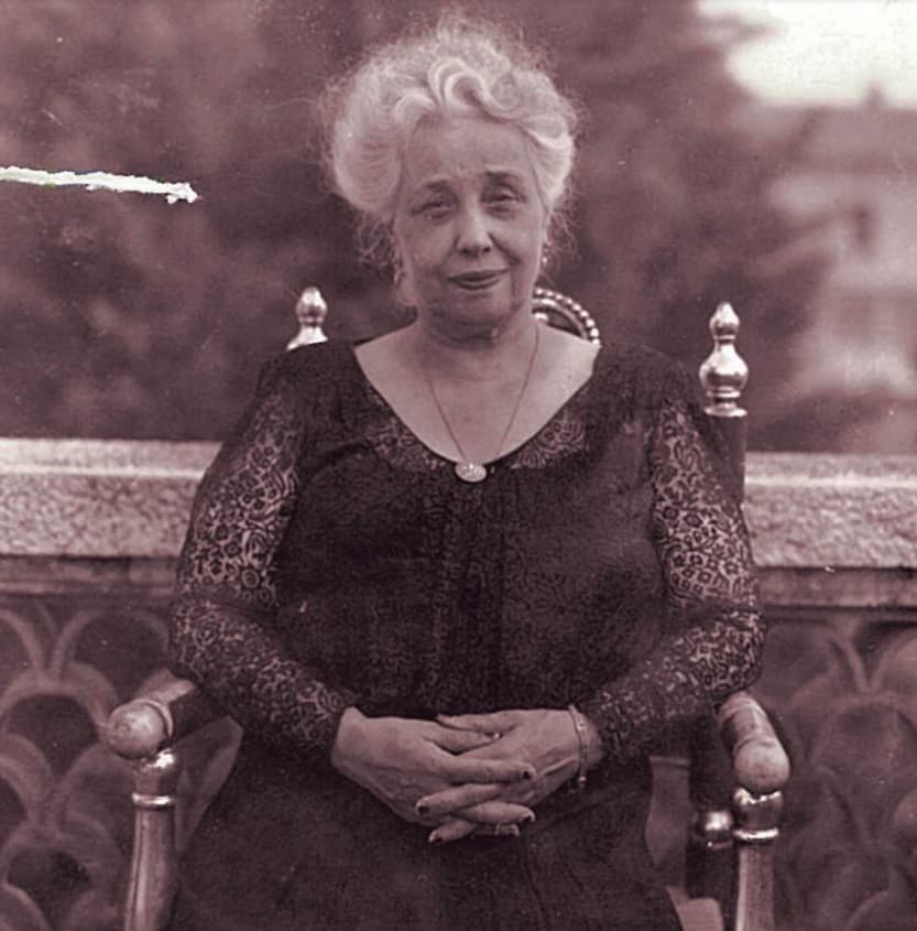 Apunts d’història de Lloret. Rosa Maria Gil: Manolita Carreras Duran (1884-1963). Lletres de dona que el passat ens retorna