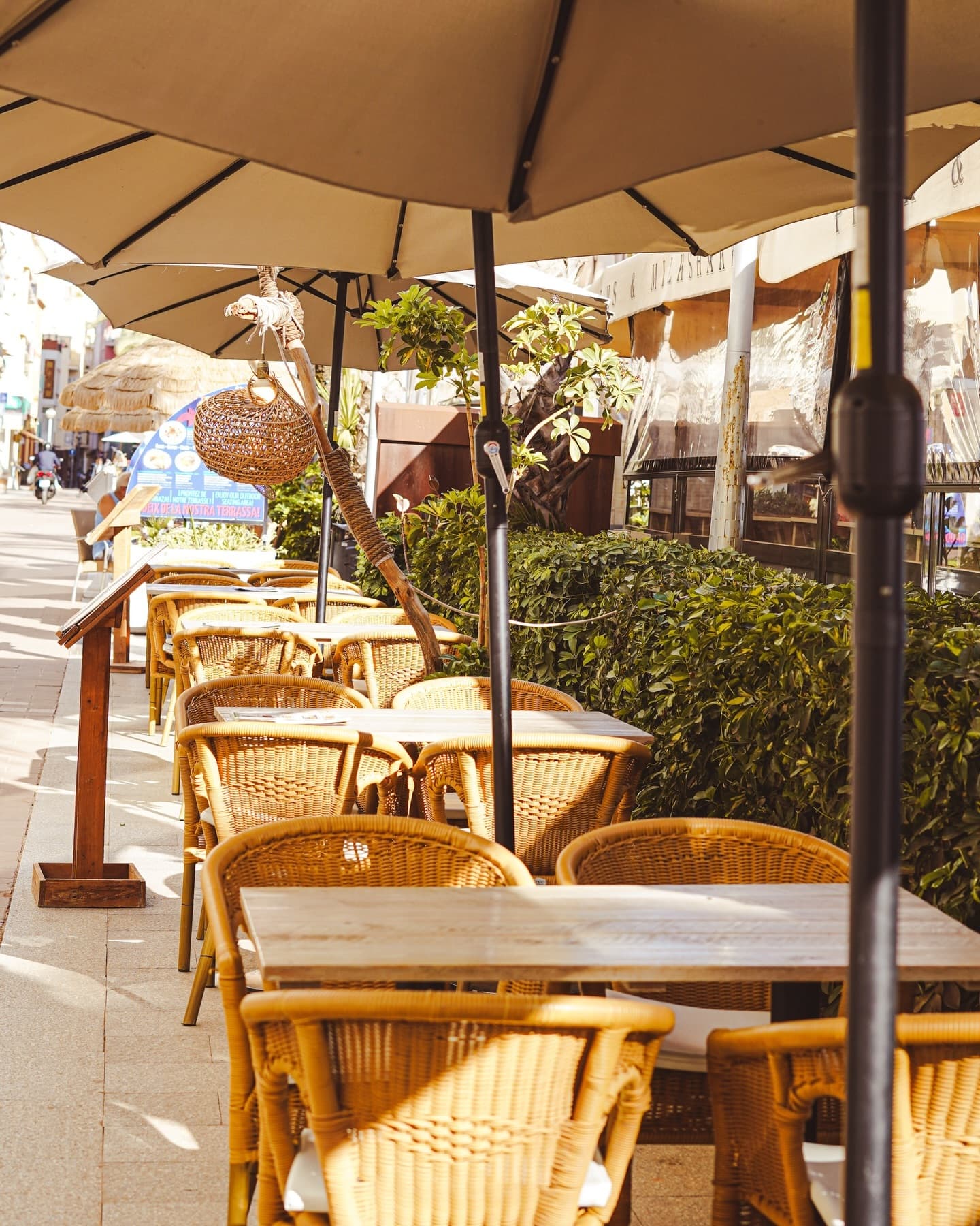 12 Lounge  & Restaurant | Lloret de Mar