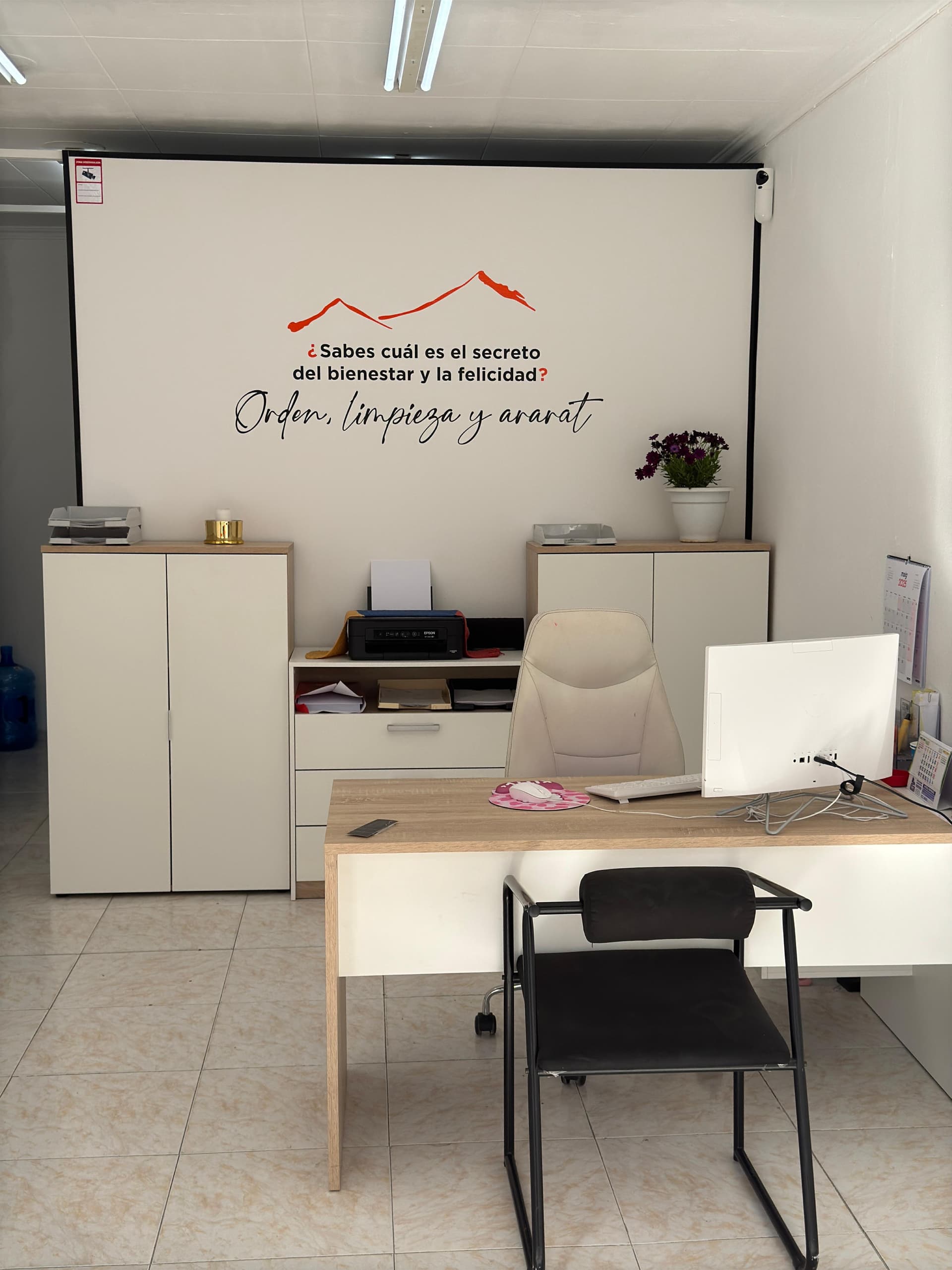 <span class="text-primary">Limpieza</span> a medida para particulares, empresas y comunidades