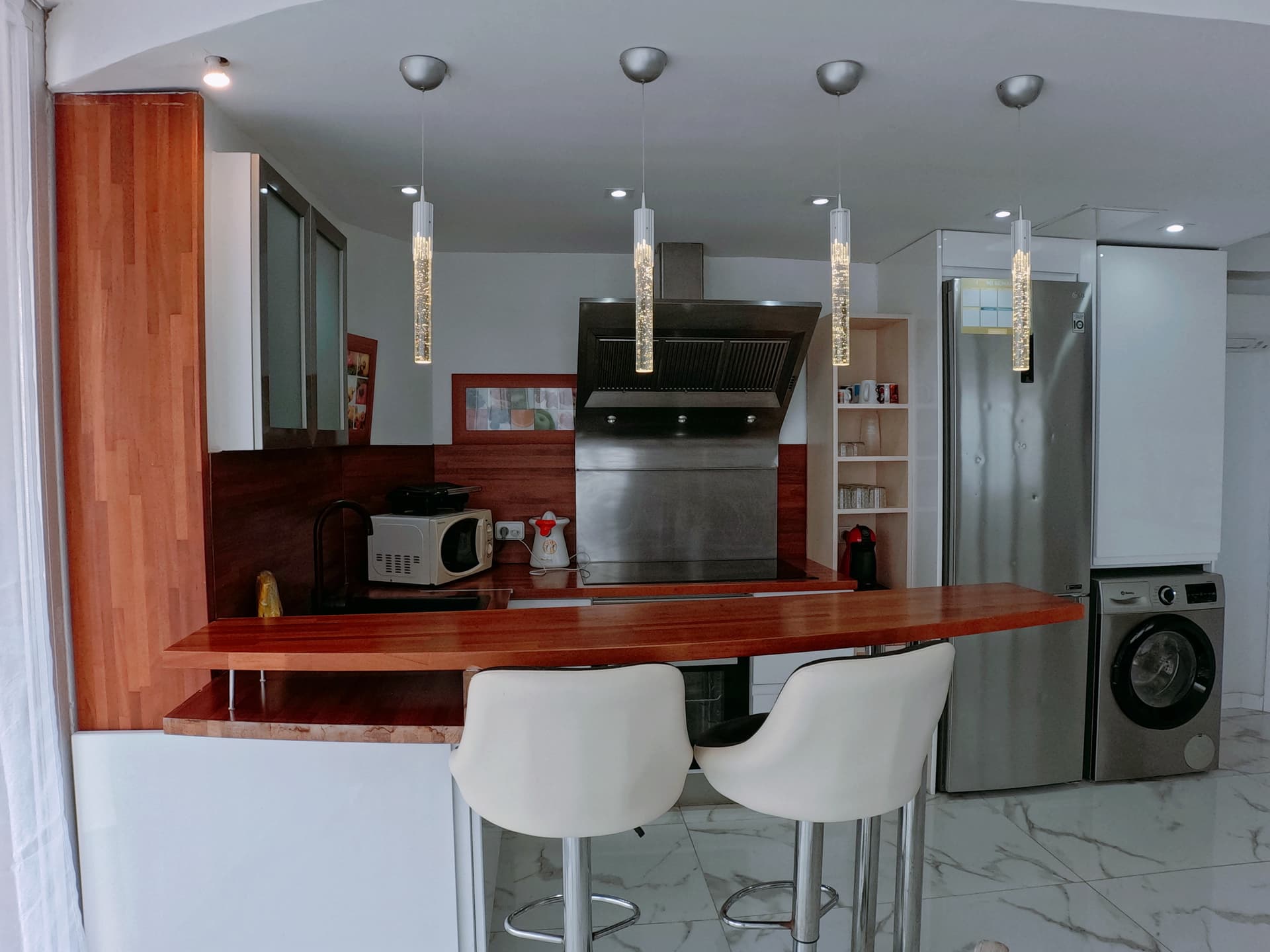 2C - Apartamento con terraza y vistas al mar