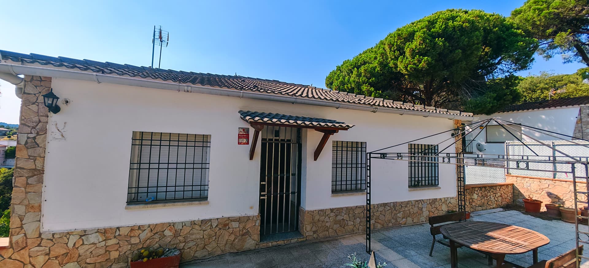 Renovation House with Garden and Garage – Los Pinares, Lloret de Mar