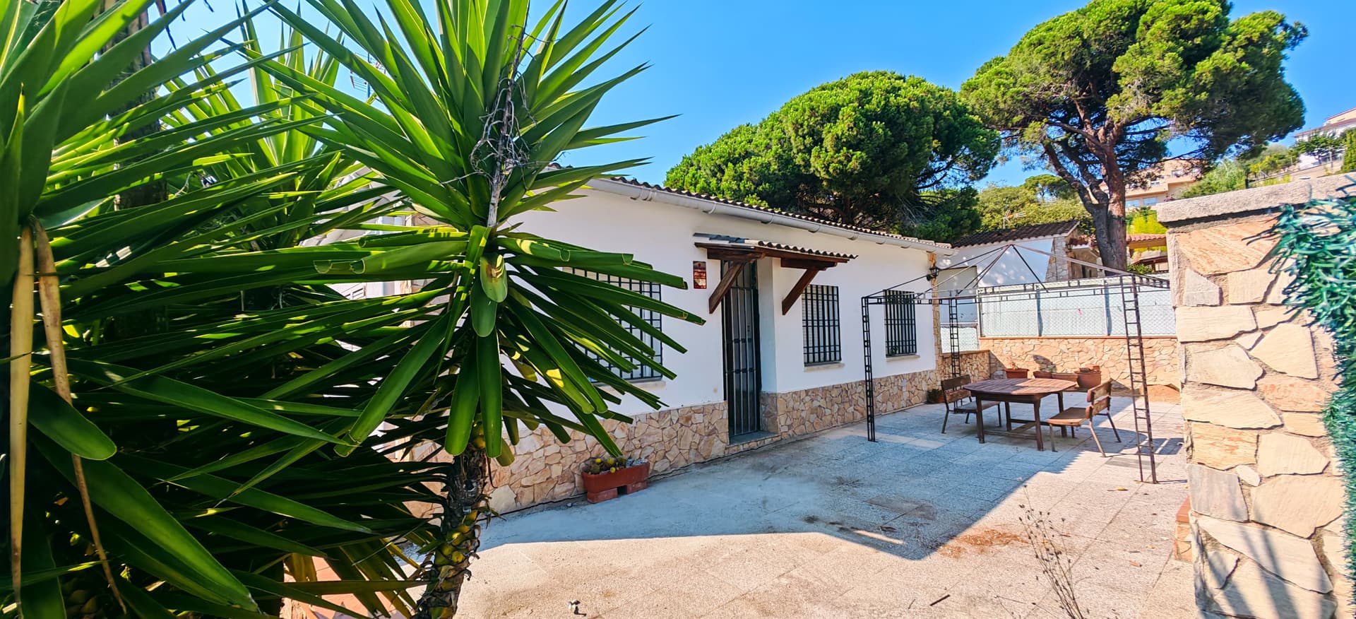 Renovation House with Garden and Garage – Los Pinares, Lloret de Mar