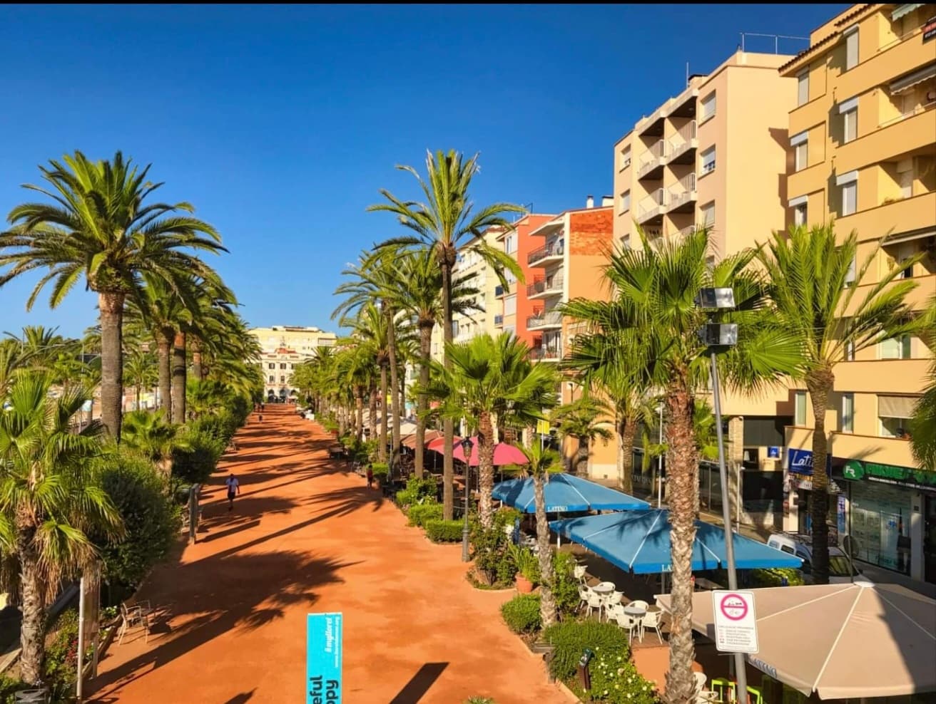 LOCAL EN VENTA EN PRIMERA LÍNEA DE MAR – LLORET DE MAR