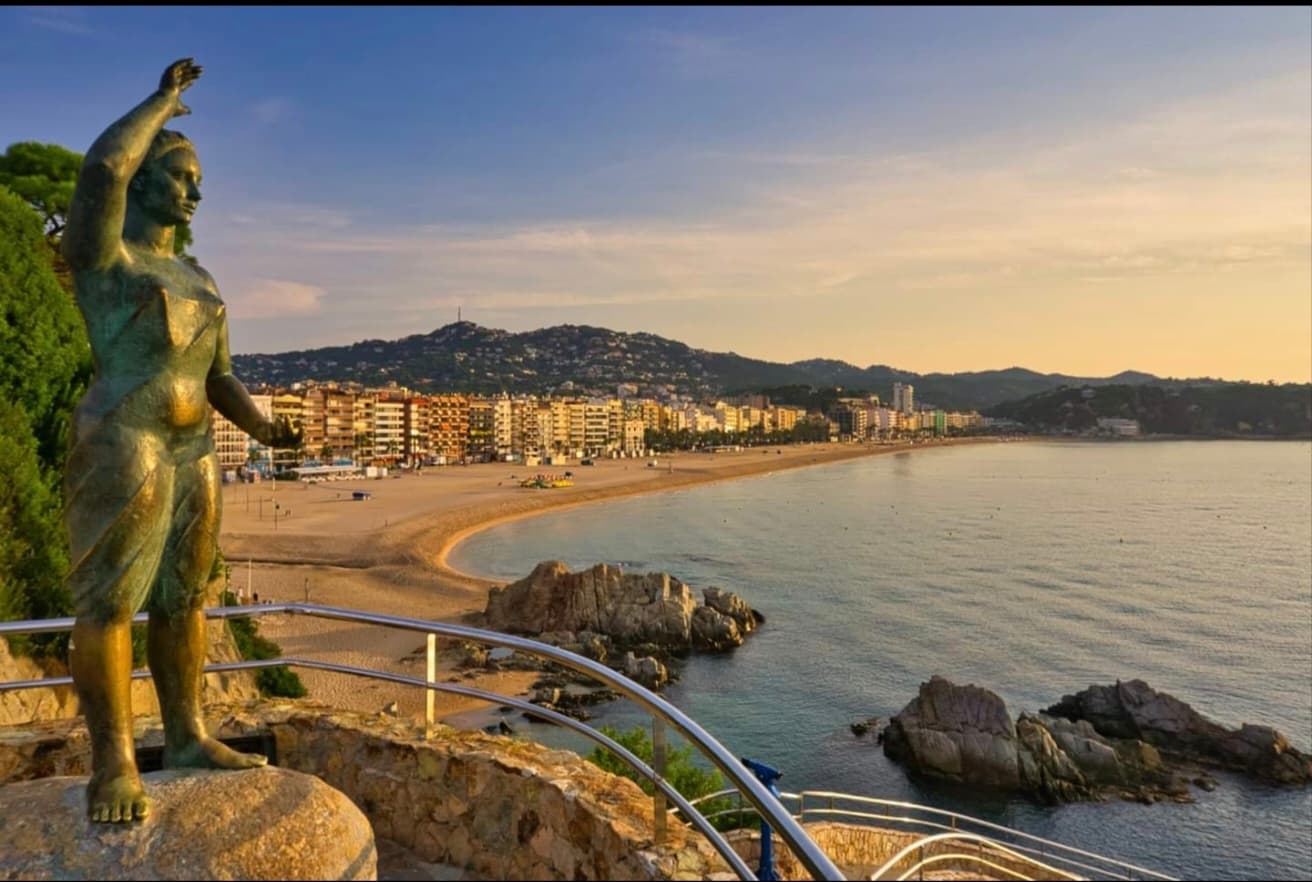 LOCAL EN VENTA EN PRIMERA LÍNEA DE MAR – LLORET DE MAR