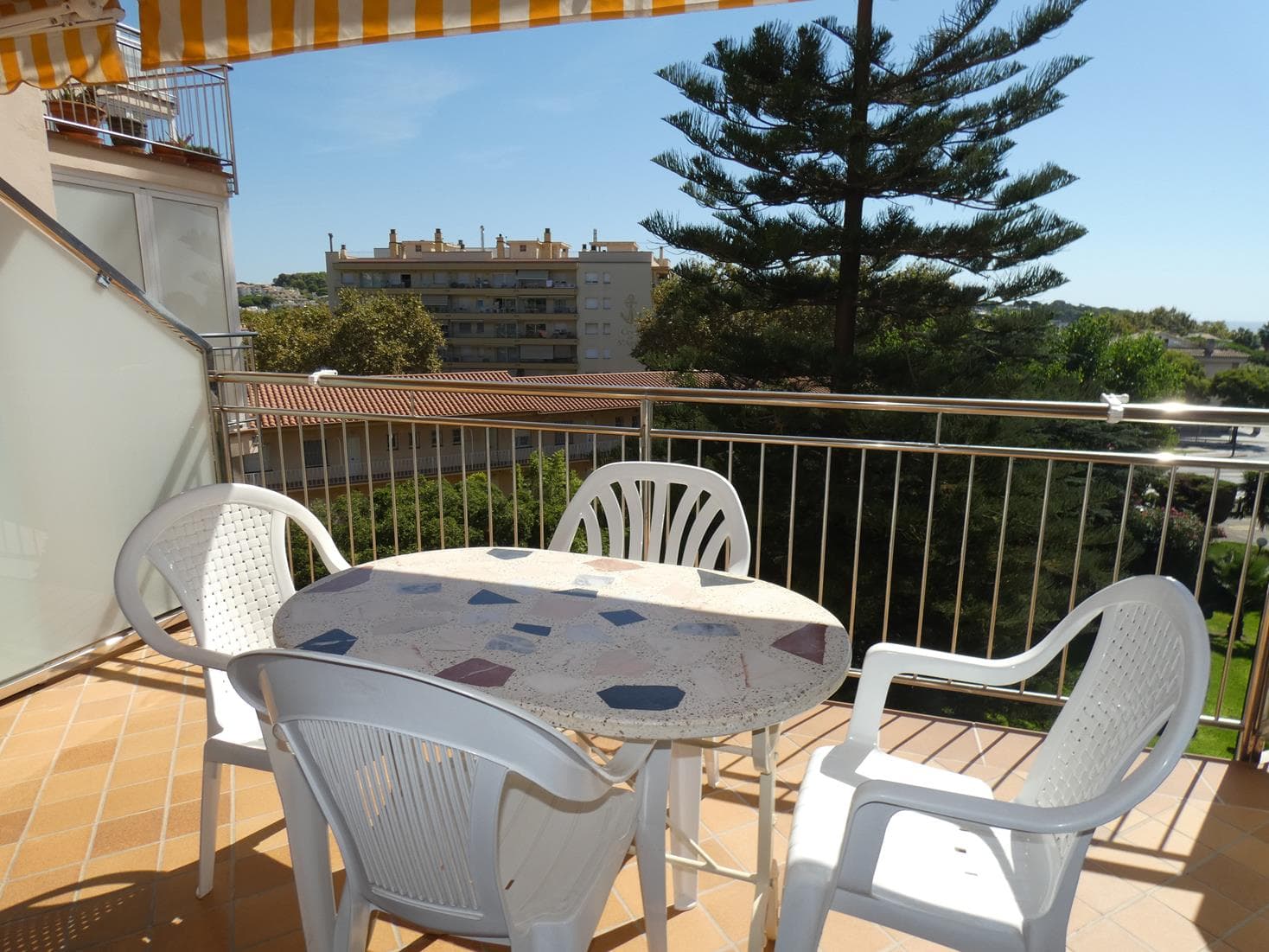 APARTAMENT A S'AGARÓ A 5 MINUTS A PEU DE LA PLATJA DE SANT POL