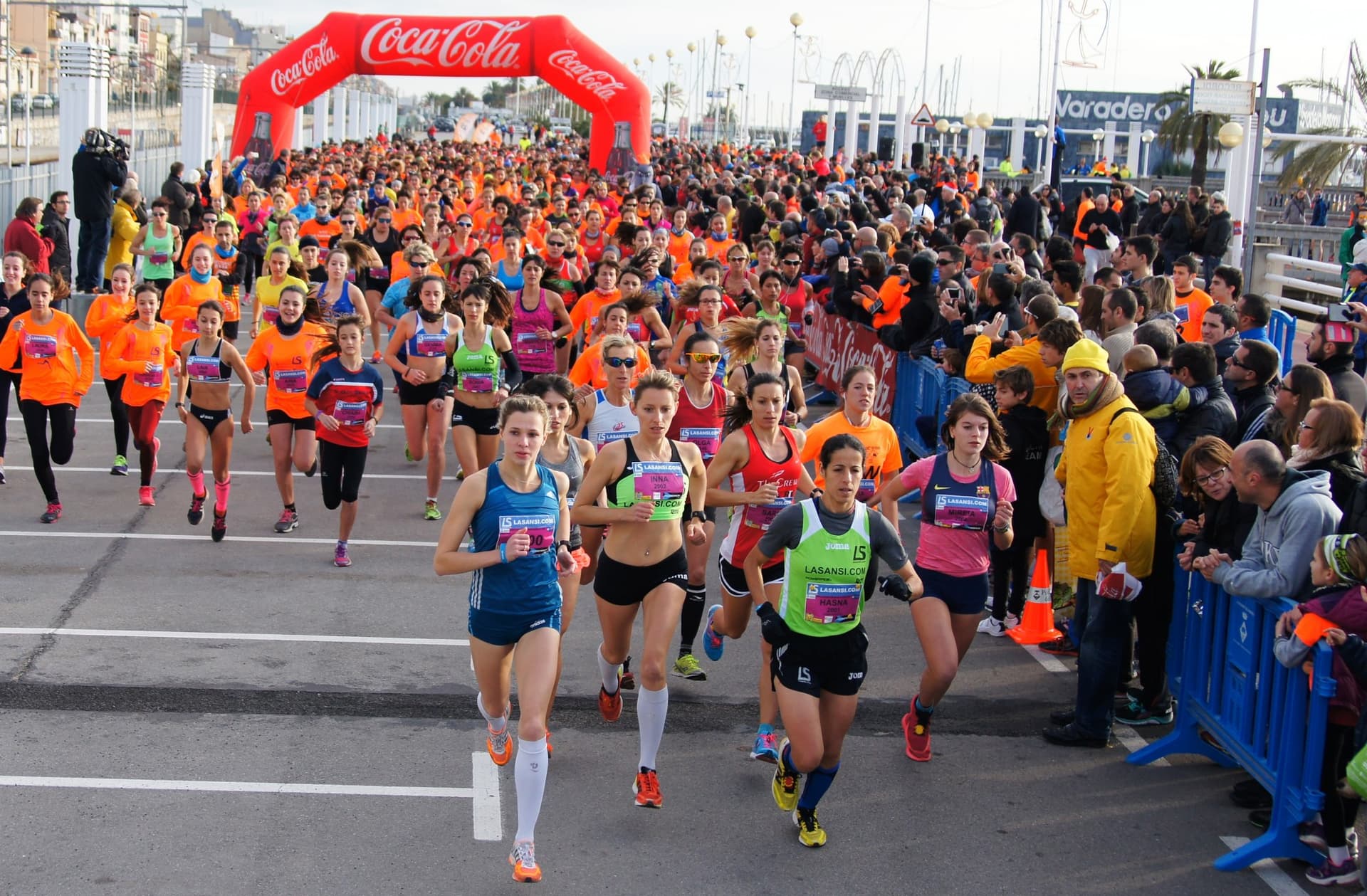 Img - Ait Khamouch y Jelena Abele ganan la 35ª San Silvestre del Masnou con cerca de 1.900 llegados