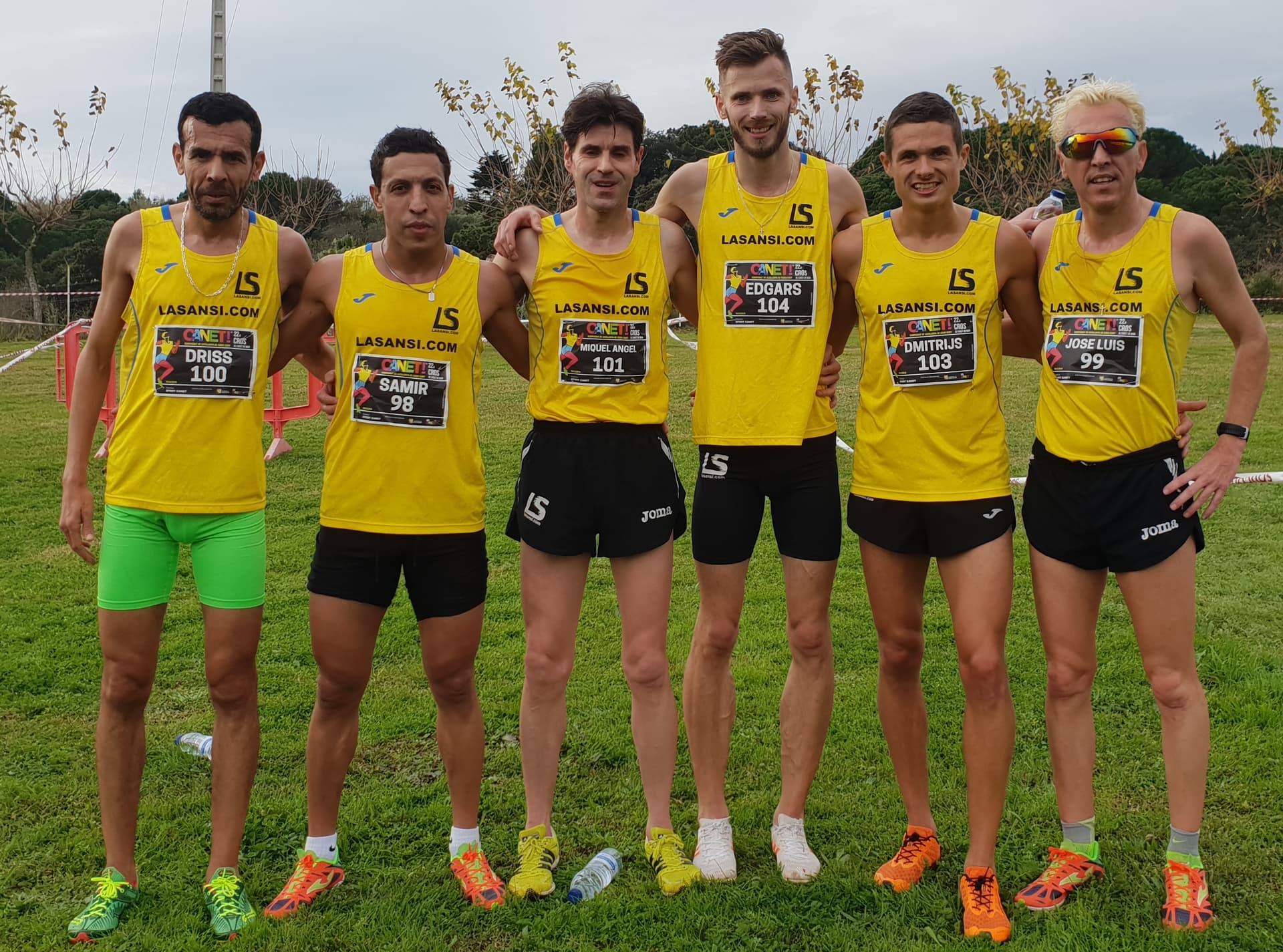 Img - Los atletas del club La Sansi, han finalizado terceros por equipos en el campeonato catalán de cross corto