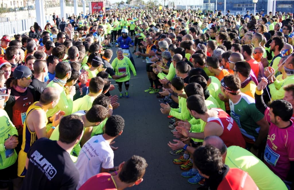 Img - 2.100 inscritos en la 35ª San Silvestre del Masnou