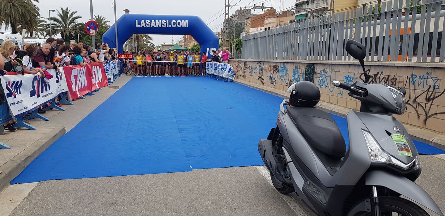 Img - Rubén Castro i Alicia Saltor guanyadors de la 7a Cursa popular del Masnou