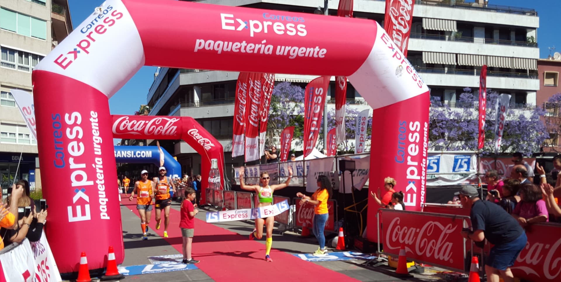 Img - 1.200 inscritos en la 1a ruta solidaria per l'Ela Correos Express 19/06/16