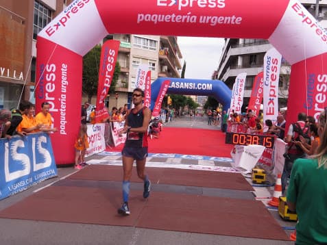 Fotografíes de la cursa (per trobar-te has de posar fer click aquí a l'enllaç de dalt "barra" (/) i el teu numero de dorsal (exemple amb el númeo de dorsal 12) (exemple https://running-photos.com/collections/cursa-sant-adria-2017/12