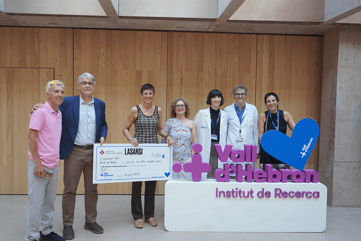 Img - Entrega de 2.690€ recaptats en la 8a cursa solidaria de Sant Adrià per l’ELA