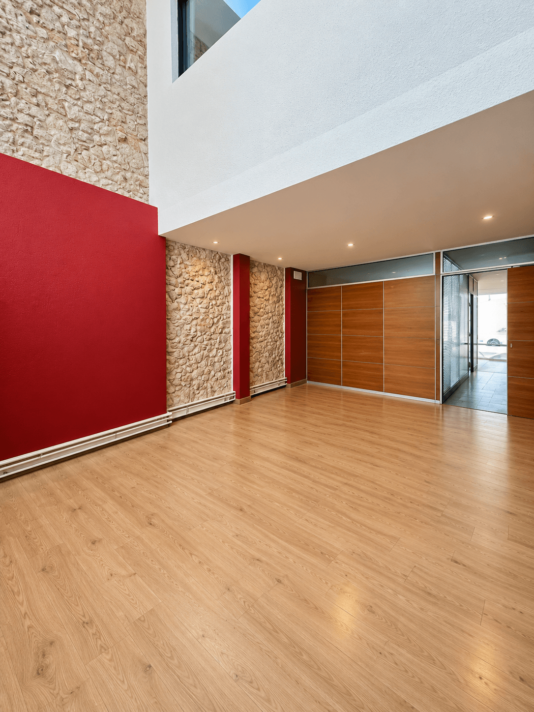 Fantàstic local comercial amb altell, Figueres - Image 3