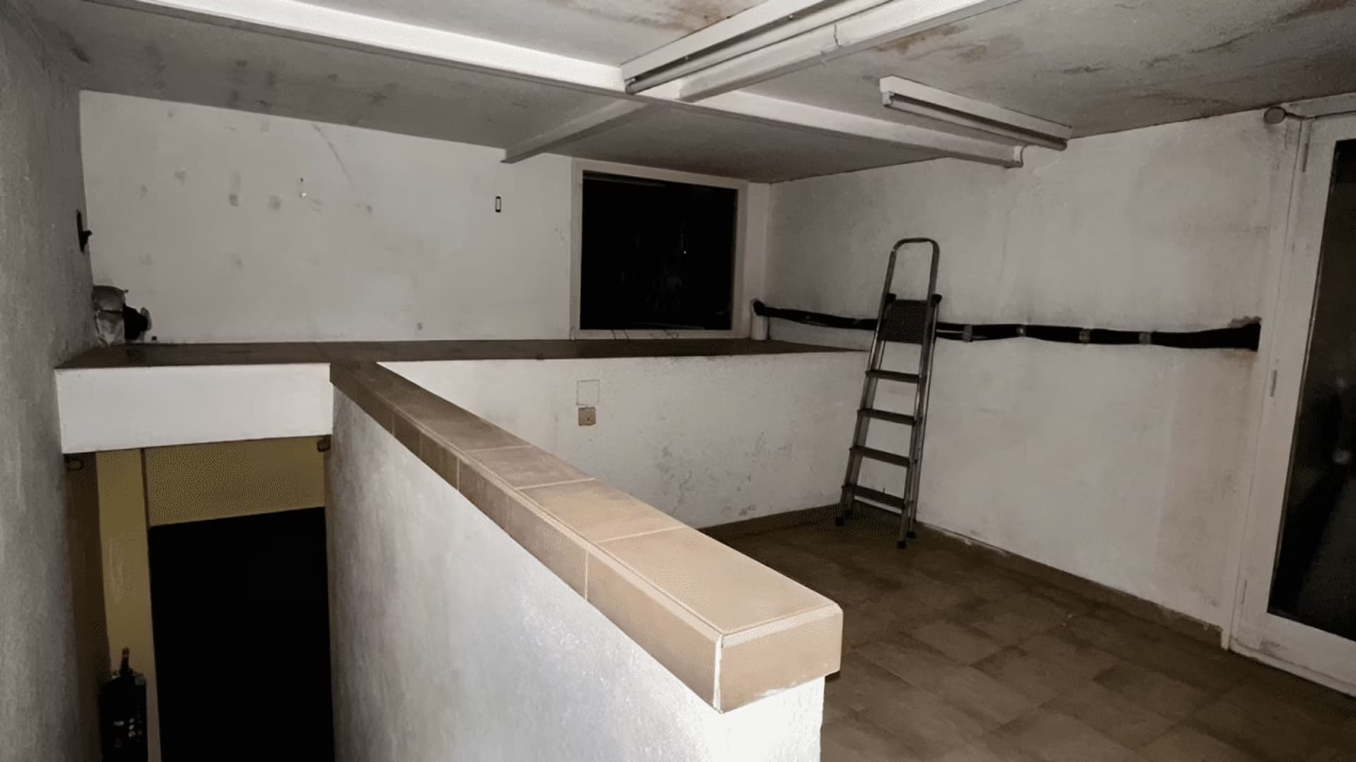 Local à Vendre au Rue Sant Pau, Creu de la Ma – Rally Sur, Figueres - Image 4