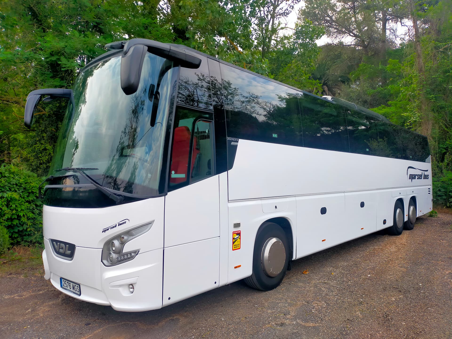 Autobusos de fins a 62 places