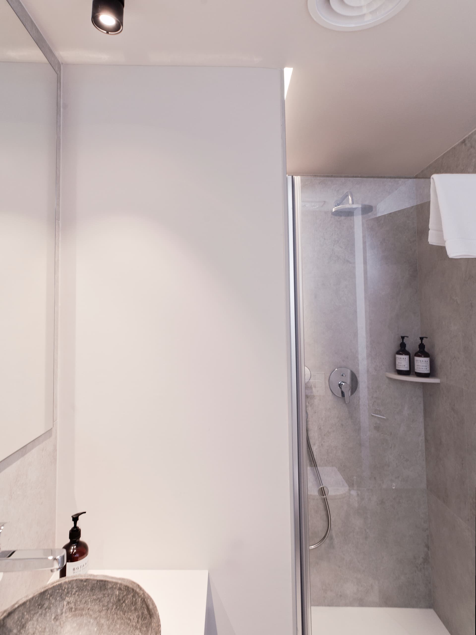 1.3-bany-dutxa-casa-bellaire.JPG