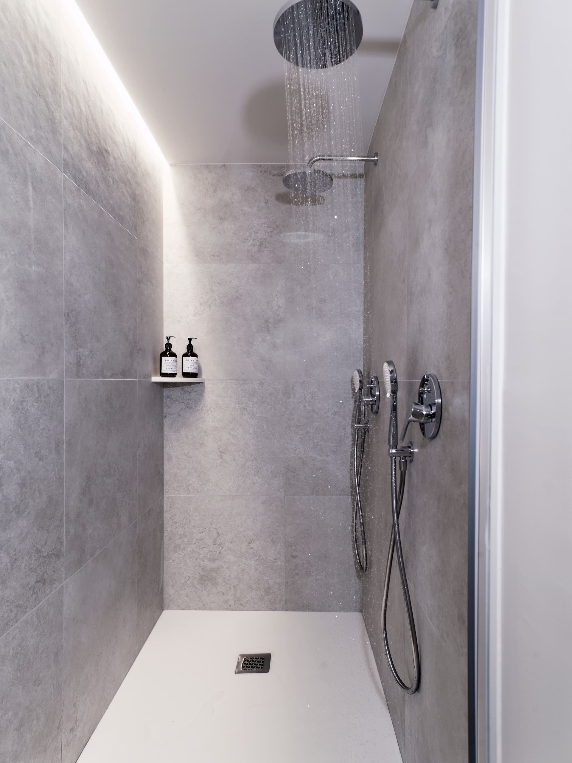 2.2-bany-dutxa-doble-casa-bellaire.JPG